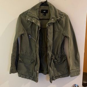 H&M army green jacket 💚💚💚